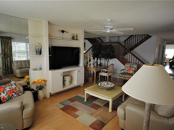 5th image of 2273 SW Essex Ct