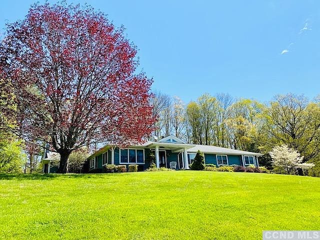 2nd image of 25 San Souci Dr
