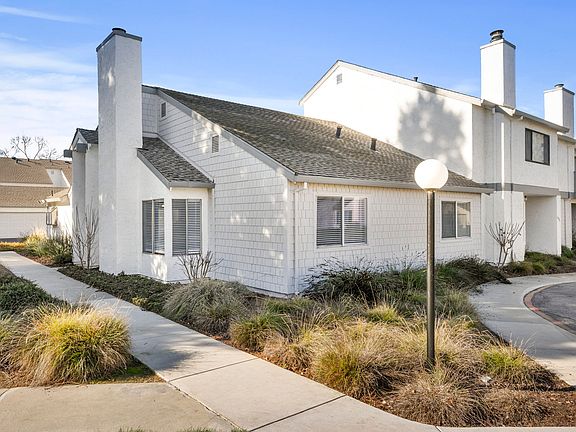 2nd image of 14986 Shasta Ln