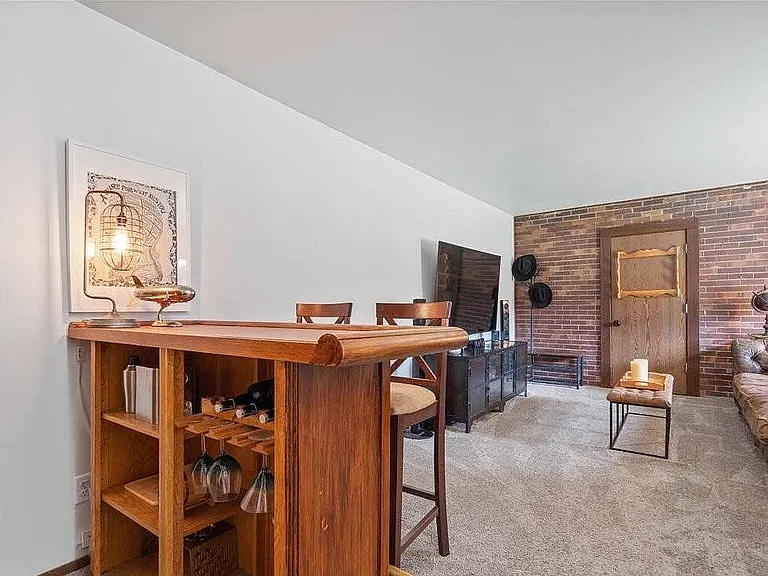 1418 Glencoe St — Photo 23