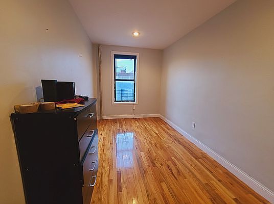 4th image of 517 W 171st St APT 5B