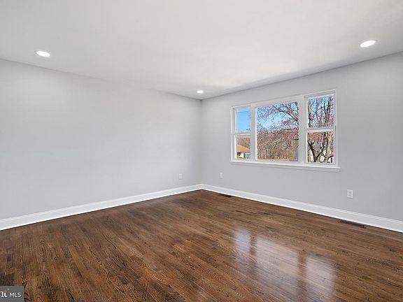 4th image of 5403 Danby Ave