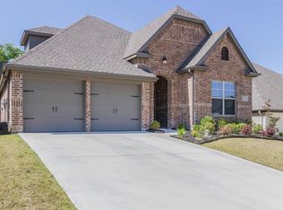 553 Inwood St, Benbrook, TX 76126