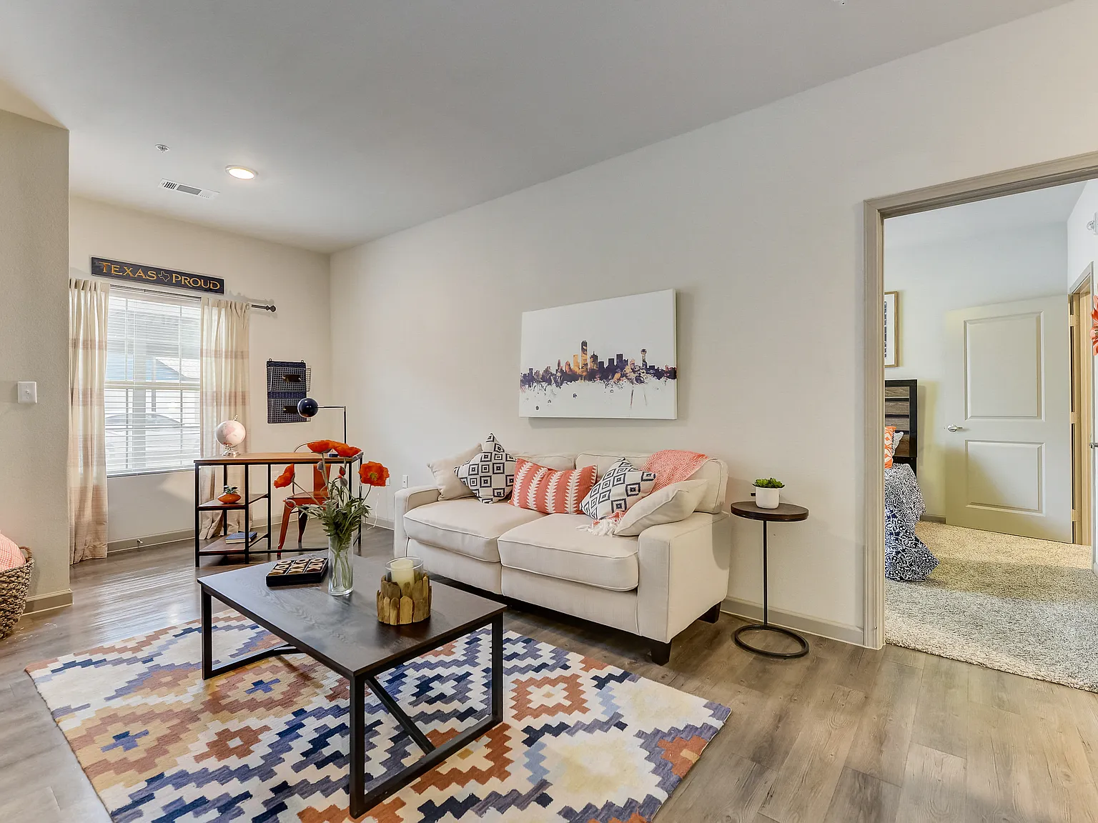 Riverside Apartments — Photo 2