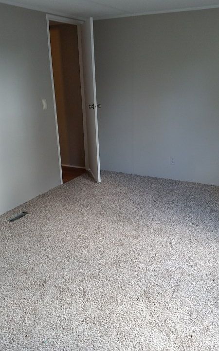 1st image of 102 Iowa Dr