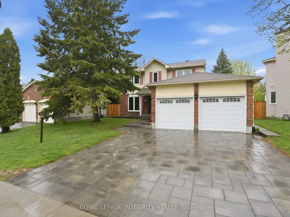 2133 Lenester Ave, Ottawa, ON K2A 4A9