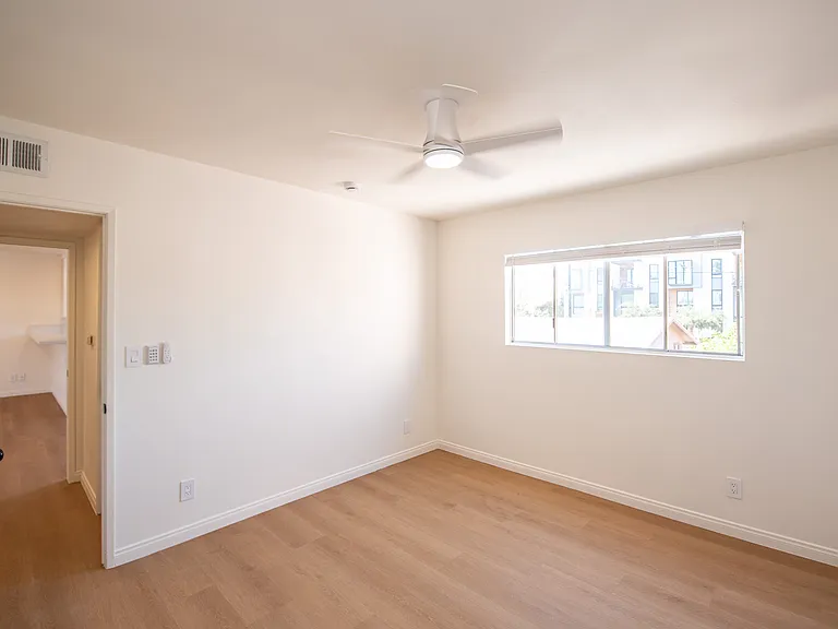 Valeria Apartments — Photo 45