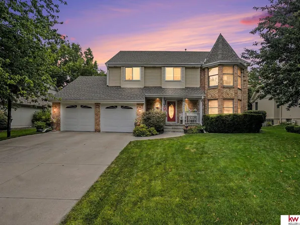 10612 Monroe St, Omaha, NE 68127