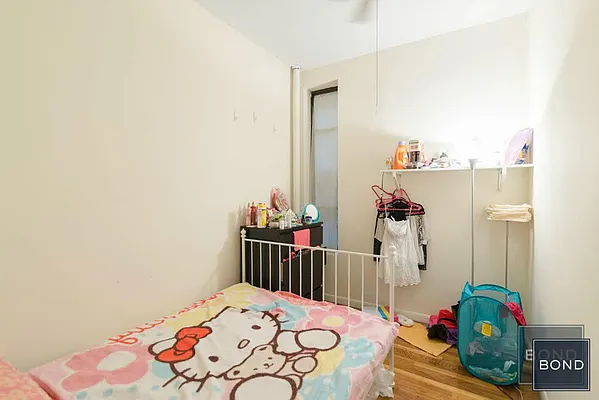 Rented by Bond New York | media 28