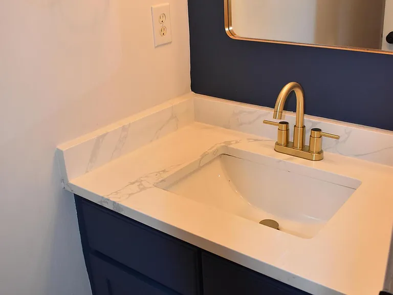 201 Bainbridge Dr — Photo 11