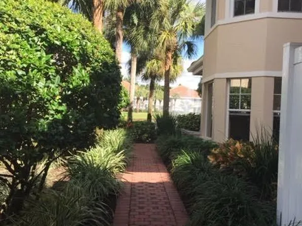 8421 Abbington Cir, Naples, FL