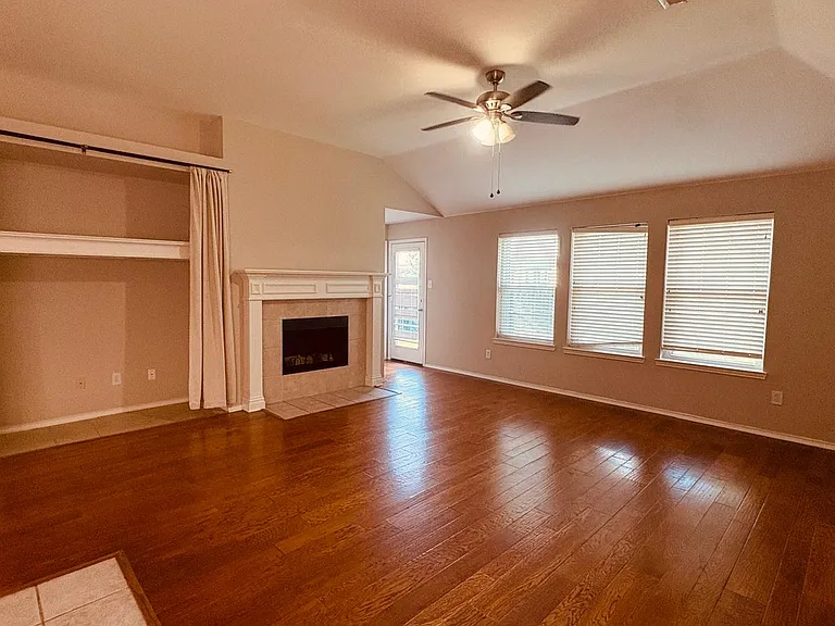 5970 Dustin Trl — Photo 17