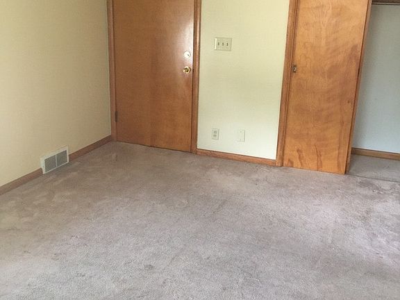 4th image of 1535 Redwood Ave