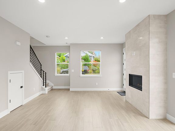 3rd image of 3275 SE Francis St