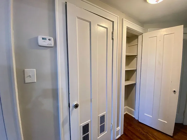 1029 Dana Apts — Photo 13