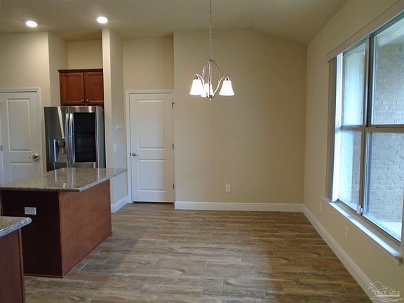 3rd image of 6062 Alder Ave