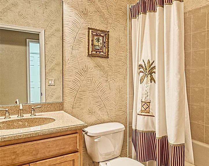 3460 Lakeview Isle Ct — Photo 36