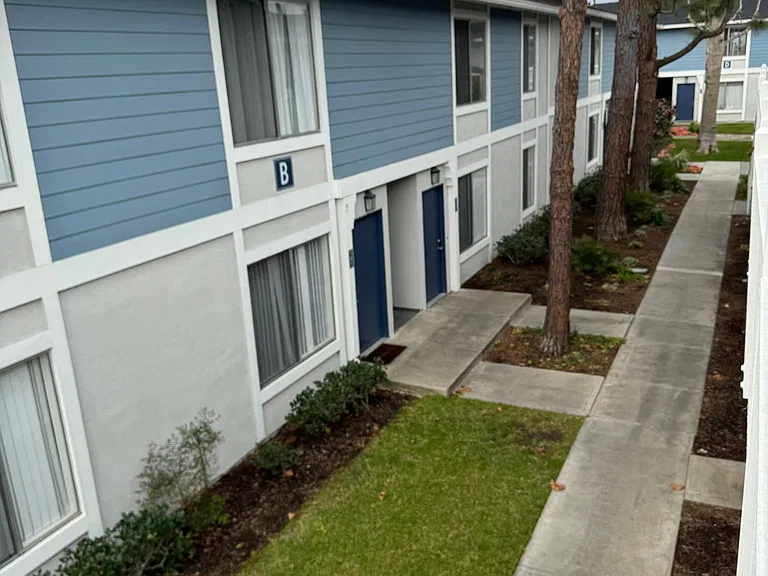 Victoria Pines — Photo 22