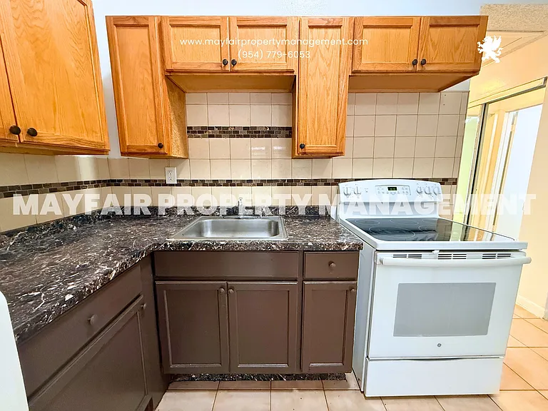 2316 Monroe St #3 — Photo 4