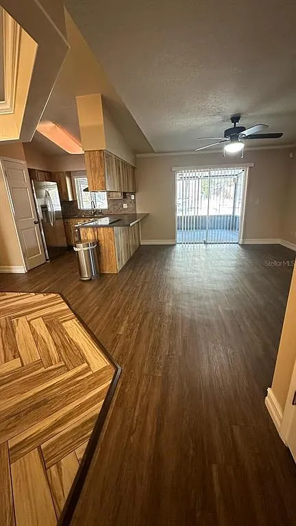 3 bed, 2.0 bath, 1343 sqft, $2,300 — Photo 3