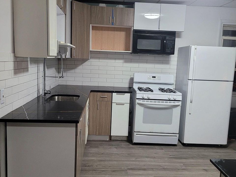 1st image of 740 Bergen Ave APT 3