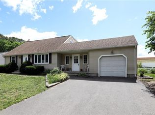 16 Elan St, Enfield, CT 06082