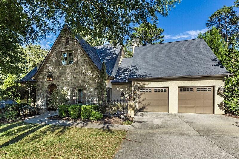 1st image of 228 Sequoyah Gardens Way