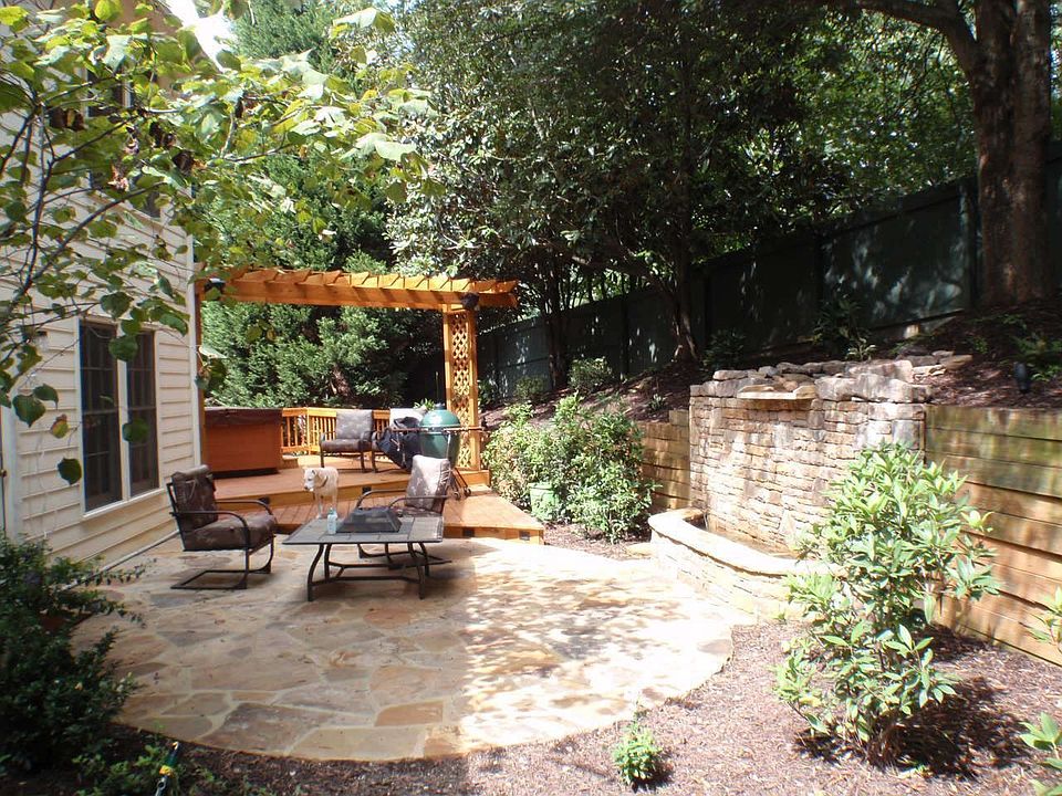 2nd image of 1800 Oak Tree Holw