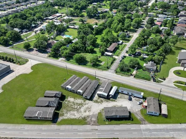 3733 N Alexander Dr, Baytown, TX 77520