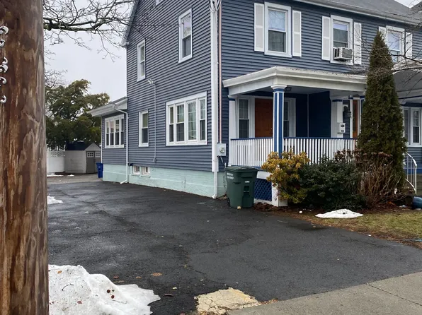 49 Elmwood Place, Bridgeport, CT 06605