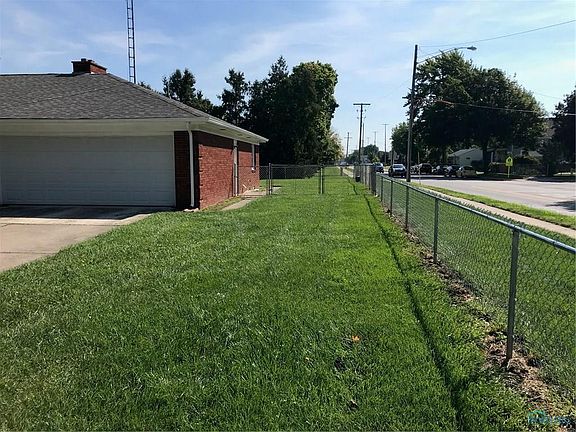 3rd image of 1401 White Ave
