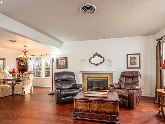 4th image of 17200 SE 26th Dr Unit 43L