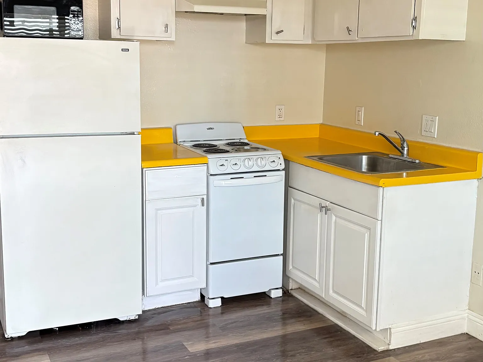 1 bed, 375 sqft, $1,750 — Photo 1