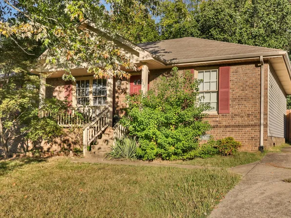 282 Moncrest Dr, Clarksville, TN 37042