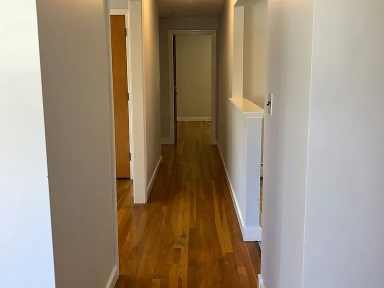 4 Hawthorne St — Photo 6