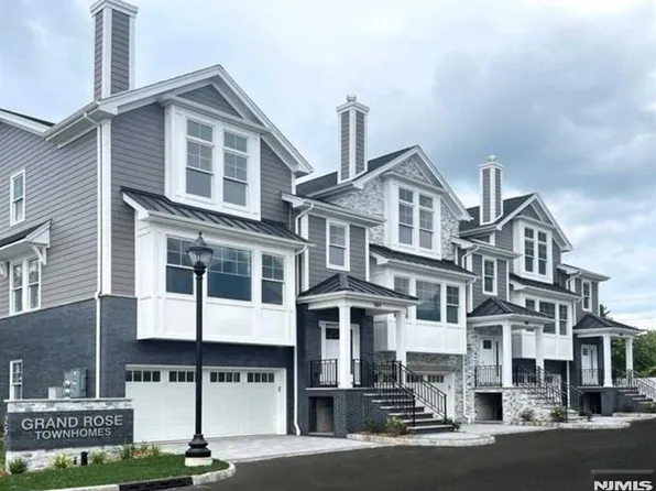 23 Legion Dr #104, Cresskill, NJ 07626
