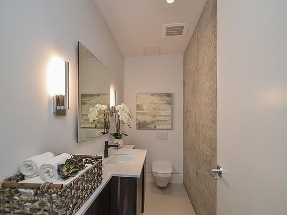 5th image of 2406 Tangley St Unit 200