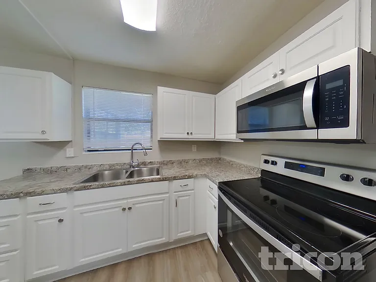 2703 Arlex Dr E — Photo 8