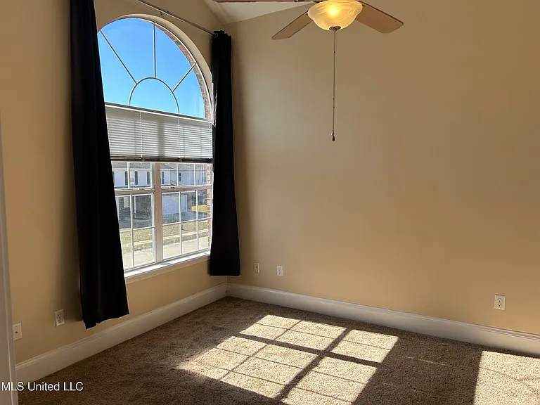 3609 Reeves Ln — Photo 10