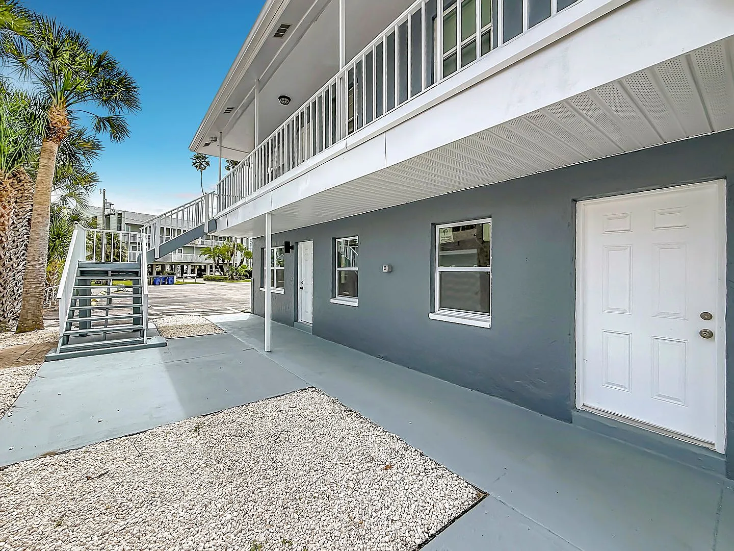 2502 Bay #3 — Photo 2