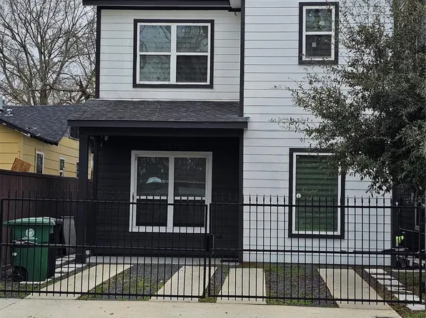 7513 Knox St, Houston, TX 77088