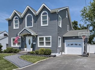 44 Franklin Ave, Pompton Plains, NJ 07444