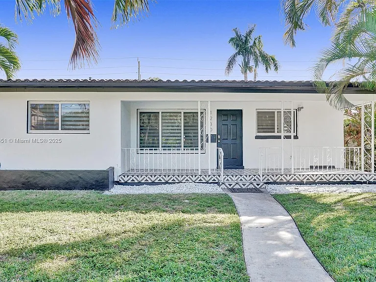 1230 Johnson St — Photo 37