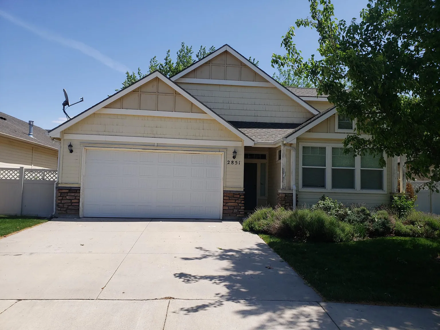 3 bed, 1591 sqft, $2,250 — Photo 1