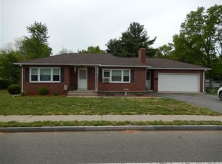1092 Granby Rd, Chicopee, MA 01020