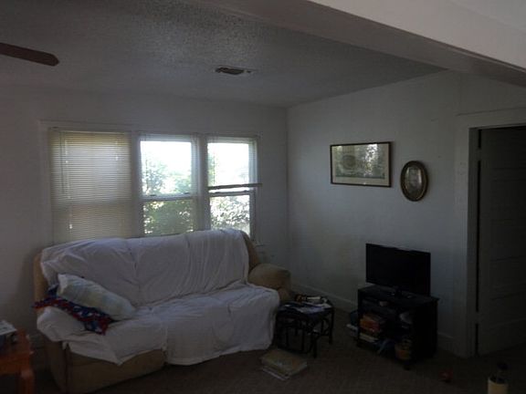 4th image of 108 NE Avenue C