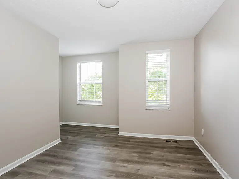 8402 Lucerne Dr — Photo 15