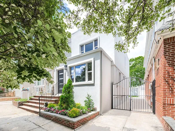 57-46 65th St #1FAM, Maspeth, NY 11378