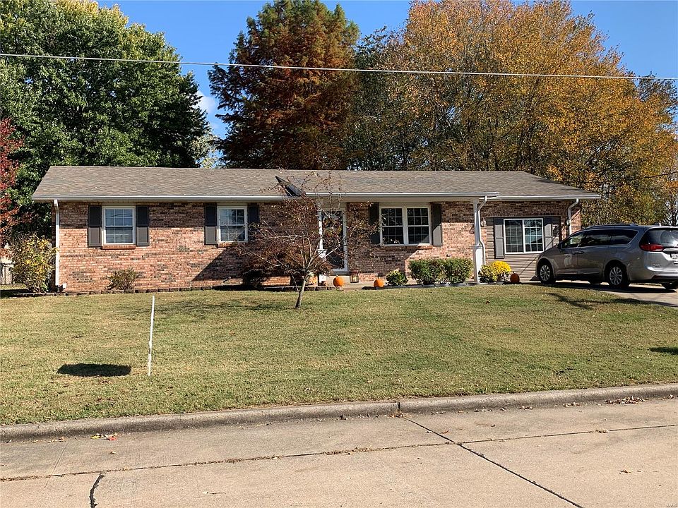 1st image of 216 S West Ln