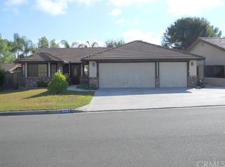 30404 White Cove Ct, Canyon Lake, CA 92587